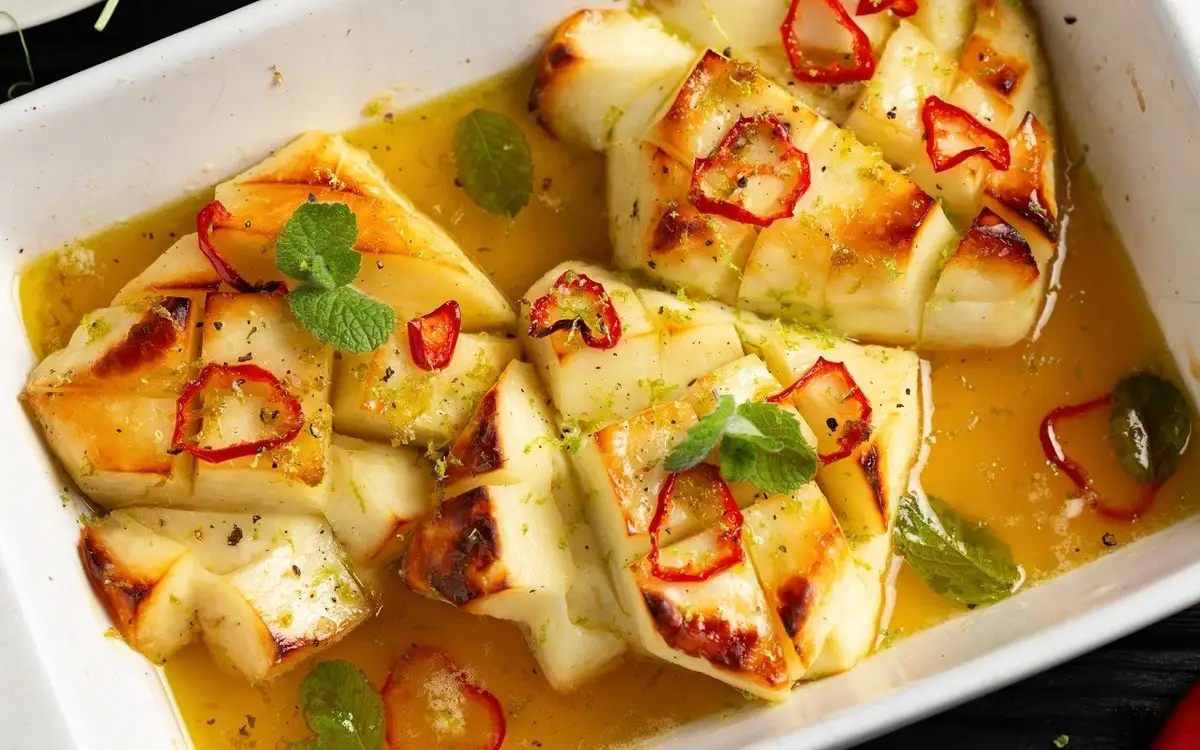 Halloumi con miel picante, un aperitivo intenso y delicioso