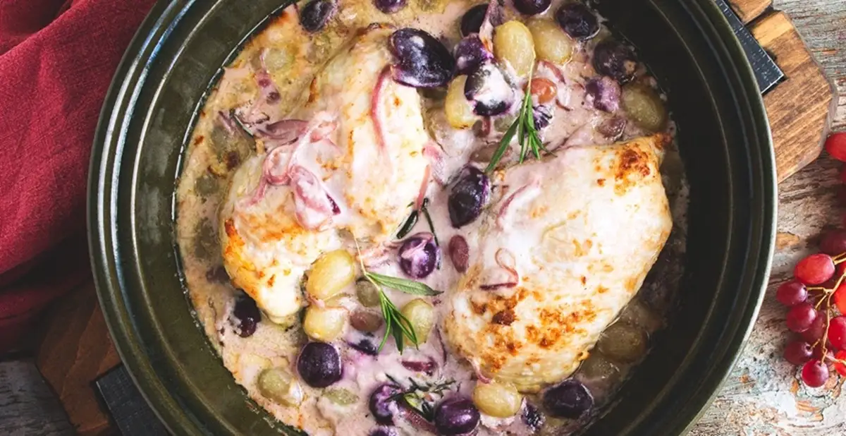 Prepara un delicioso pollo con uvas