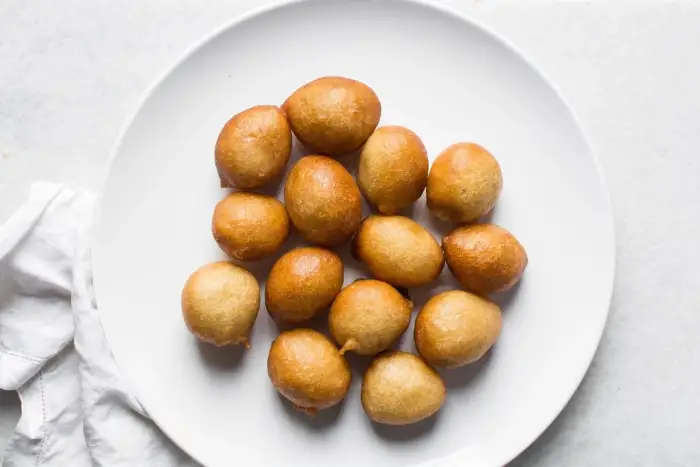 Puff-puff nigeriano, buñuelos fritos y esponjosos
