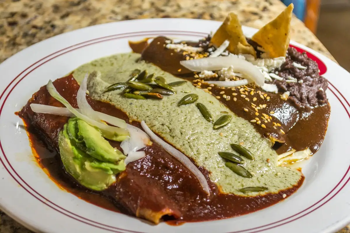 Receta de enmoladas de mole verde