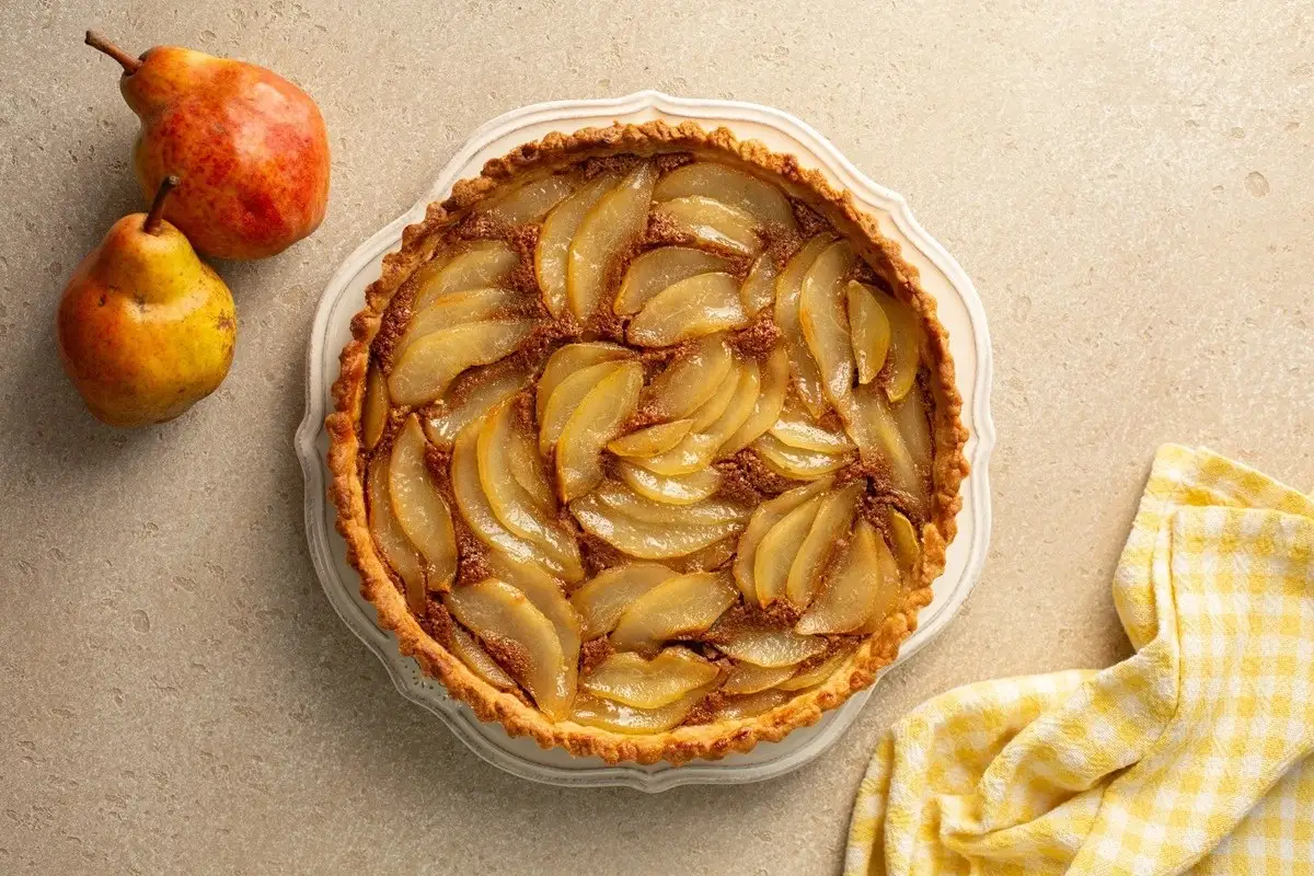 Receta de tarta de pera y almendras al horno