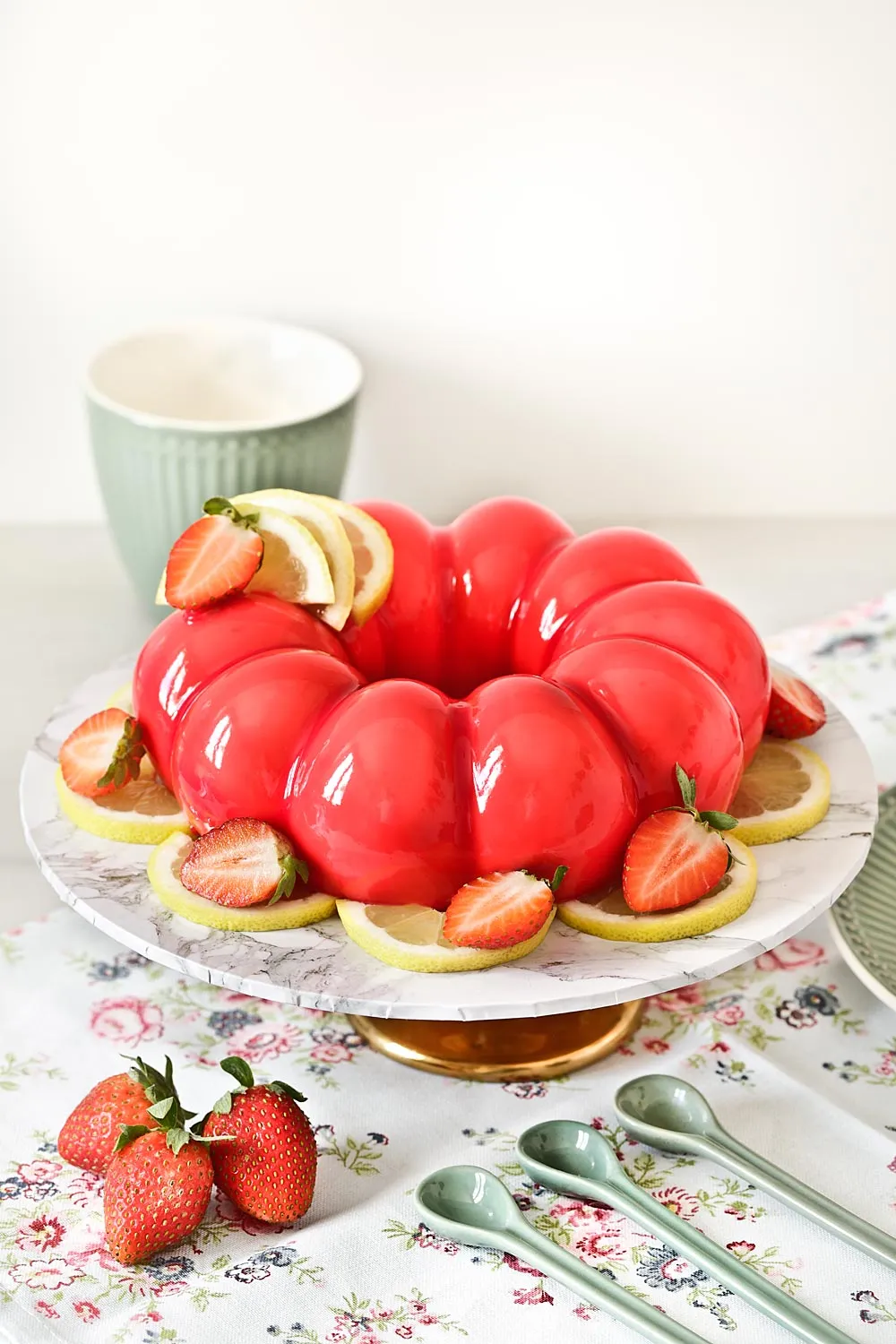 Tarta mousse de fresa limón