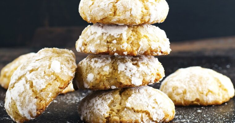 Galletas craqueladas de almendra con MAMBO