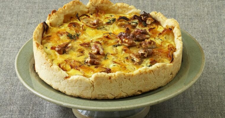 receta de Quiche de tres quesos con rúcula y nueces con thermomix