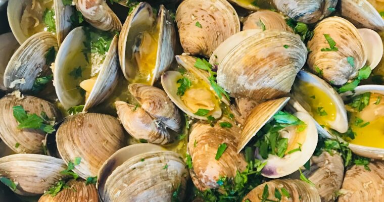 Almejas al Ajillo con MAMBO