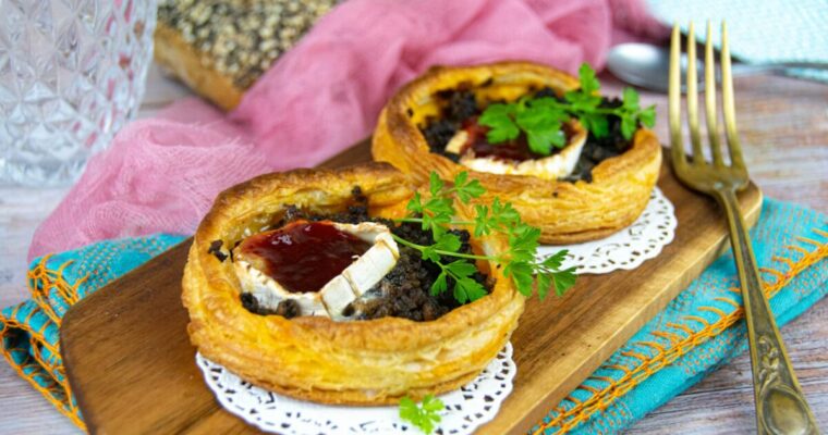 Hojaldre relleno de morcilla y manzana con olla GM