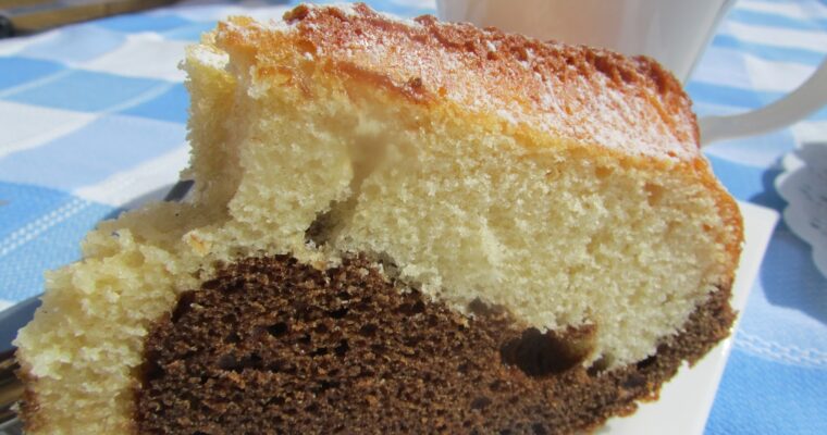 Bizcocho de café con leche con olla GM