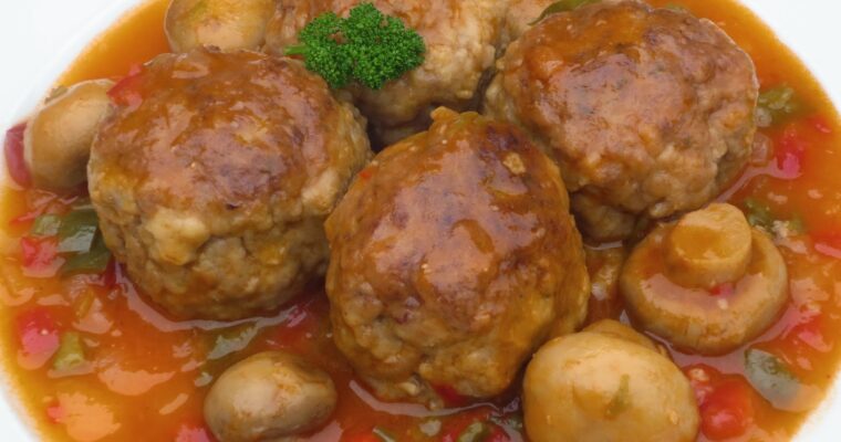 Albóndigas en salsa de verduras con olla GM