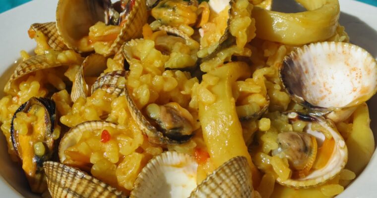 Consomé de berberechos con olla GM