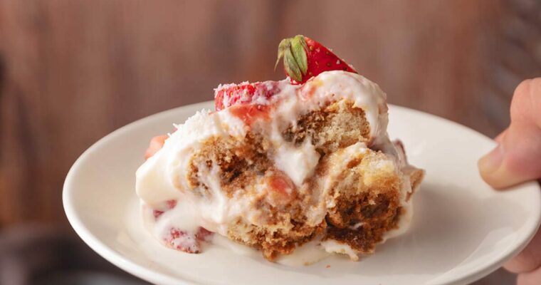 Tiramisu de coulis de fresa con MAMBO