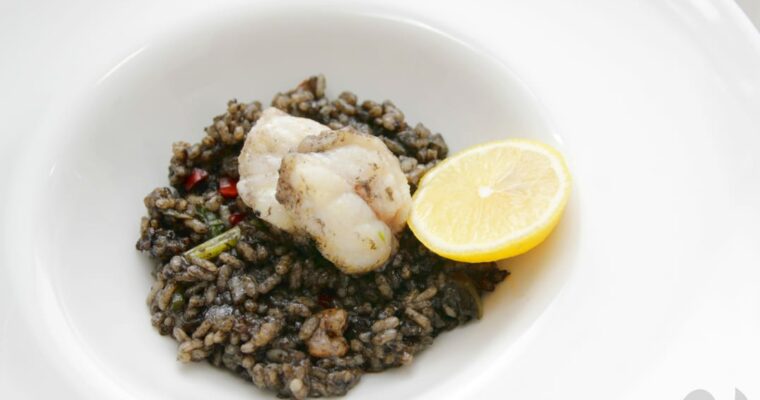 receta de Arroz negro seco con rape con thermomix