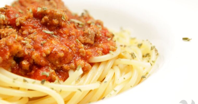 receta de Espaguetis con salsa boloñesa de pimientos con thermomix