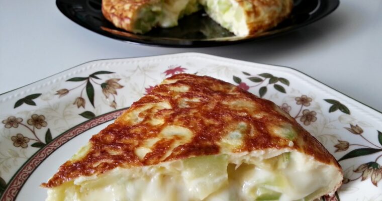 TIRITAS DE CALABACÍN CON PIÑONES Y QUESO con olla GM