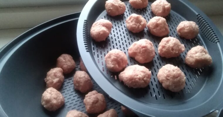 receta de Albóndigas al Varoma en salsa casera con thermomix