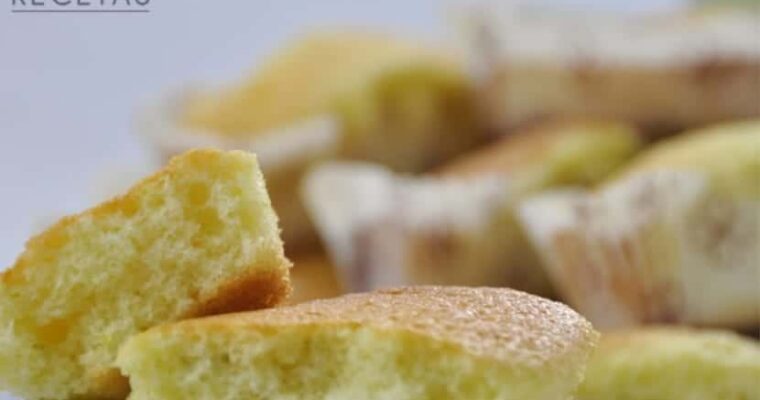 Deliciosos y esponjosos: La receta de Bollitos de limón con almíbar con Thermomix