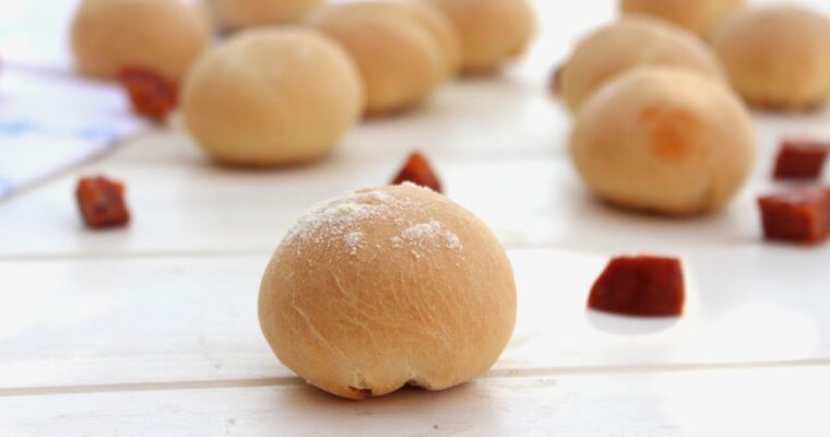 Mini bollitos preñaos de chorizo con MAMBO