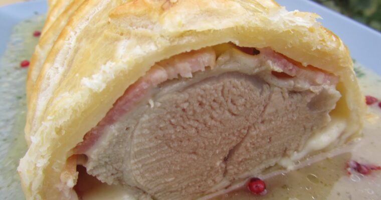 Solomillo de cerdo en hojaldre de jamón y queso con olla GM