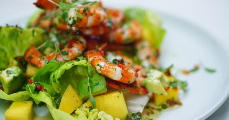 Delicious Thermomix Recipe: Avocado and Mango Cups with Shrimp