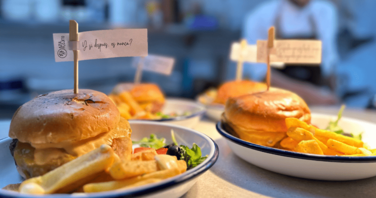 Discover the Irresistible Combination of MAMBO and Pan de Hamburguesa: A Culinary Delight