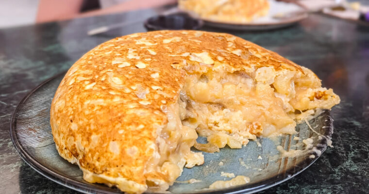 Delightful Spanish Cuisine: Try Our Black Fideuá with Squid and Garlic-Parsley Mayonnaise Recipe, Made Easy with Thermomix