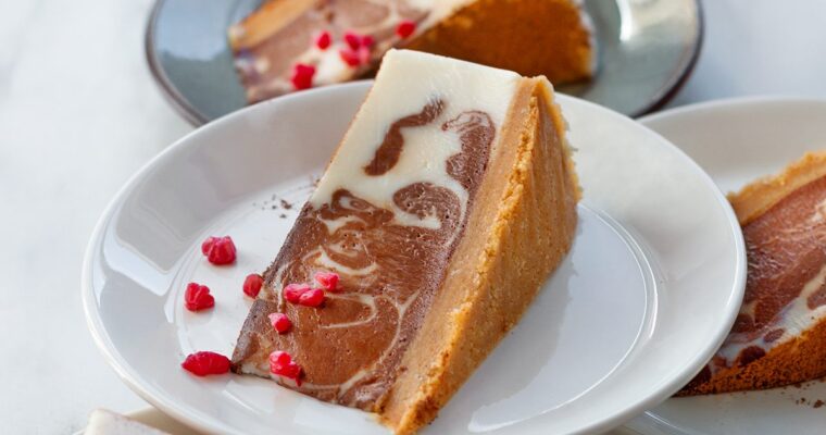 Tarta de crema de cacao bicolor con MAMBO