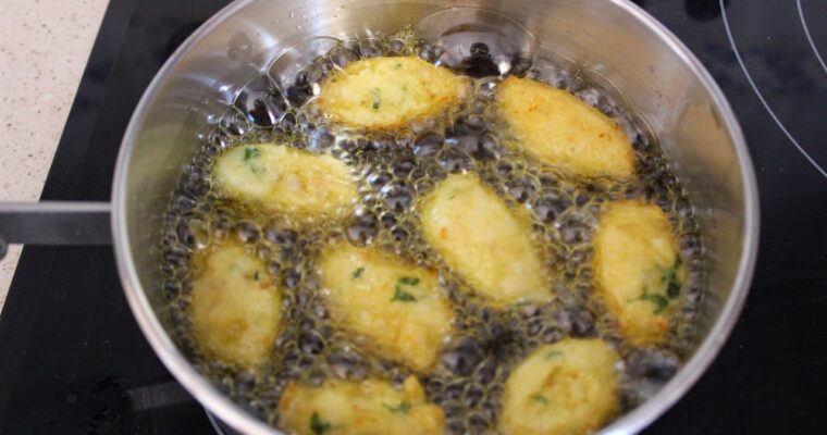 Delightful Delicacy: Discover the Irresistible Bacalao con Salsa de Almendras with Monsieur Cuisine