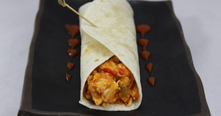 Tacos de pollo y tomate con olla GM