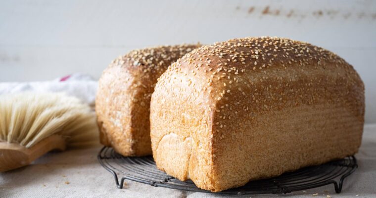 Spelt Flour and Seed Bread: A Healthy Twist on Traditional Sandwich Loaf with MAMBO