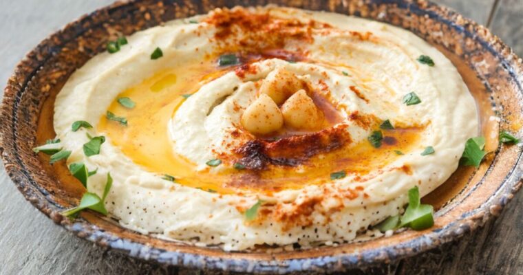 Spice Up Your Hummus Game with Hummus con Mambo: A Fiery Twist on a Beloved Dip