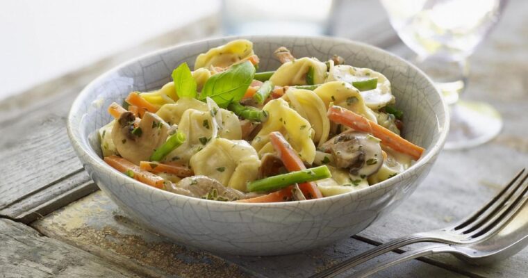 Deliciosa receta de Ensalada de verduras con salsa ligera: ¡Prepárala con tu Thermomix!