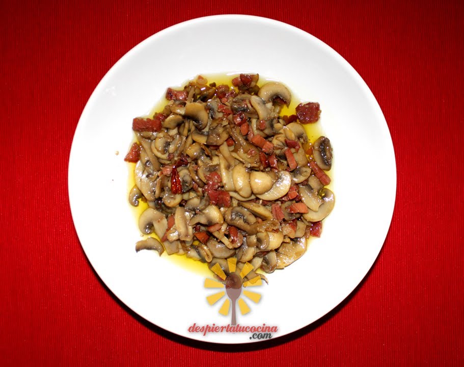 Delicious Champiñones al Ajillo con Jamón Recipe Made Easy with Thermomix