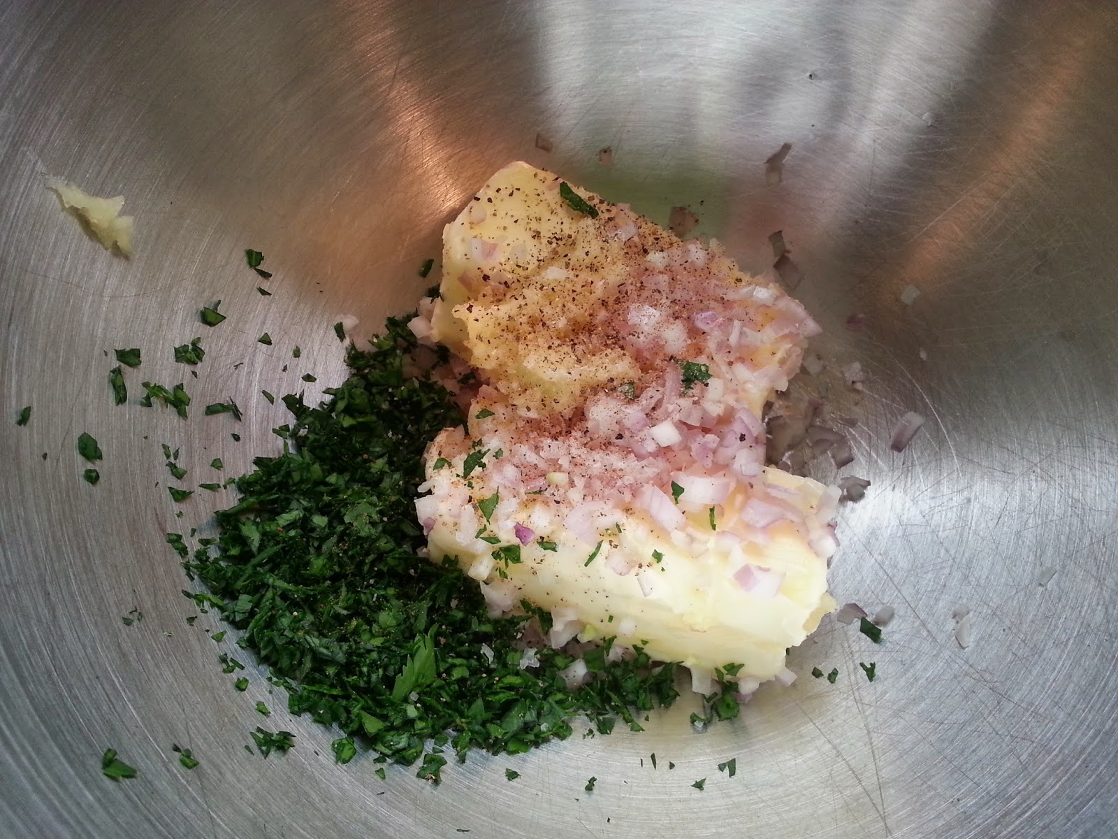 Elevate Your Cooking Game with Salsa Roquefort con Nueces con Monsieur Cuisine