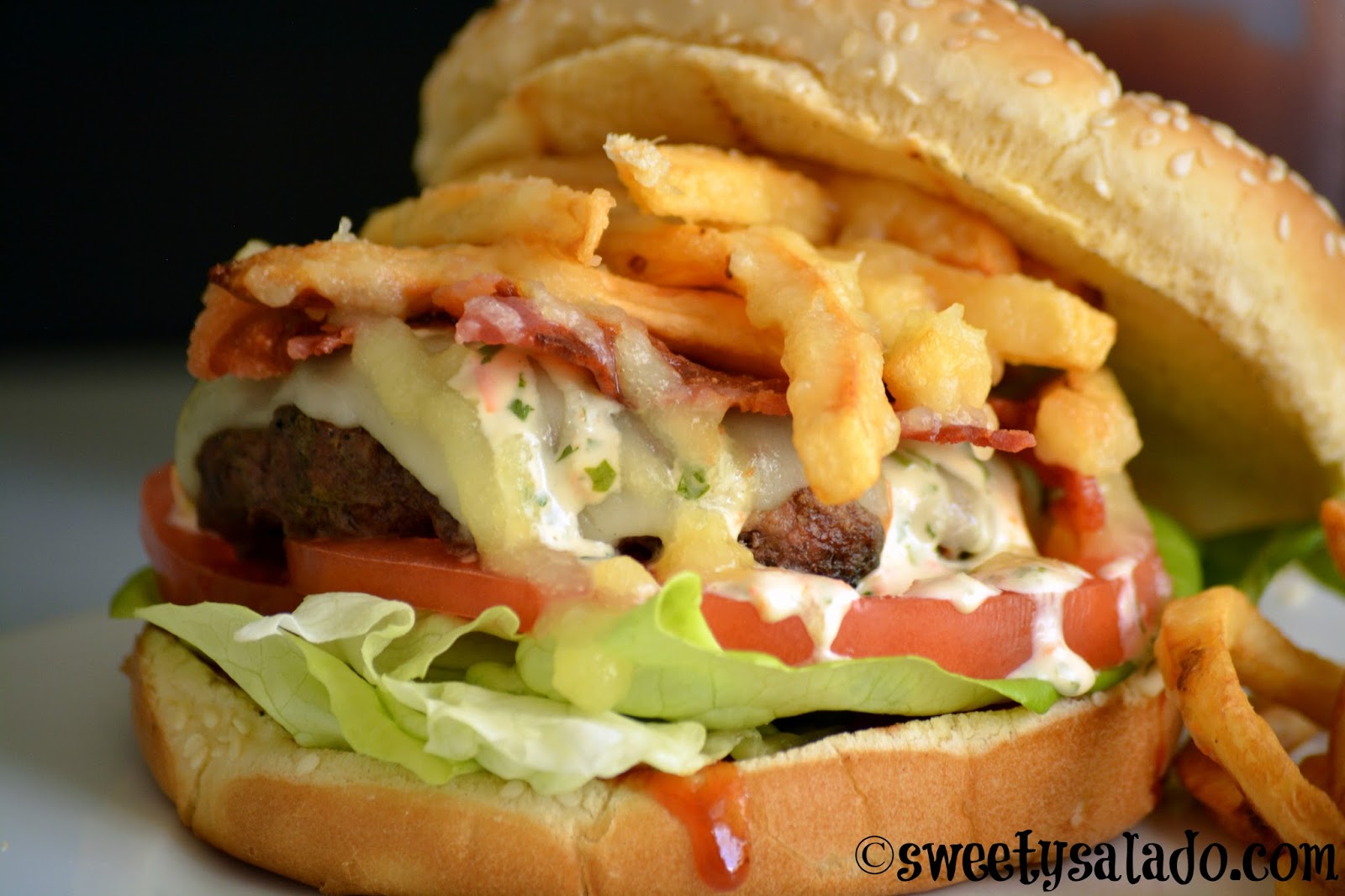 Why Pan de Hamburguesa with MAMBO Should Be Your Next Food Obsession