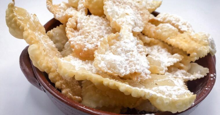 Try this Traditional Italian Carnival Treat: Chiacchiere Recipe