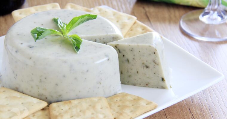 Delicioso queso crudivegano hecho con Thermomix: receta fácil y sabrosa