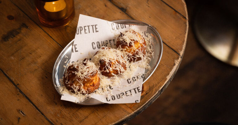 Monsieur Cuisine’s Onion and Tuna Coca: A Gastronomic Delight