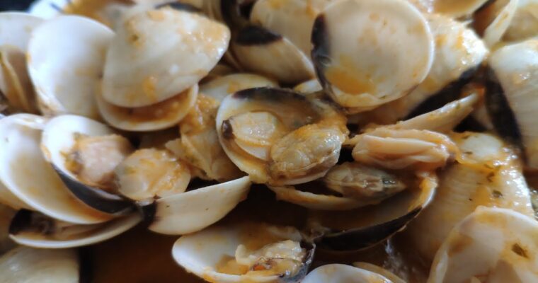 Bring the Taste of the Sea to Your Kitchen with Almejas con Olla GM