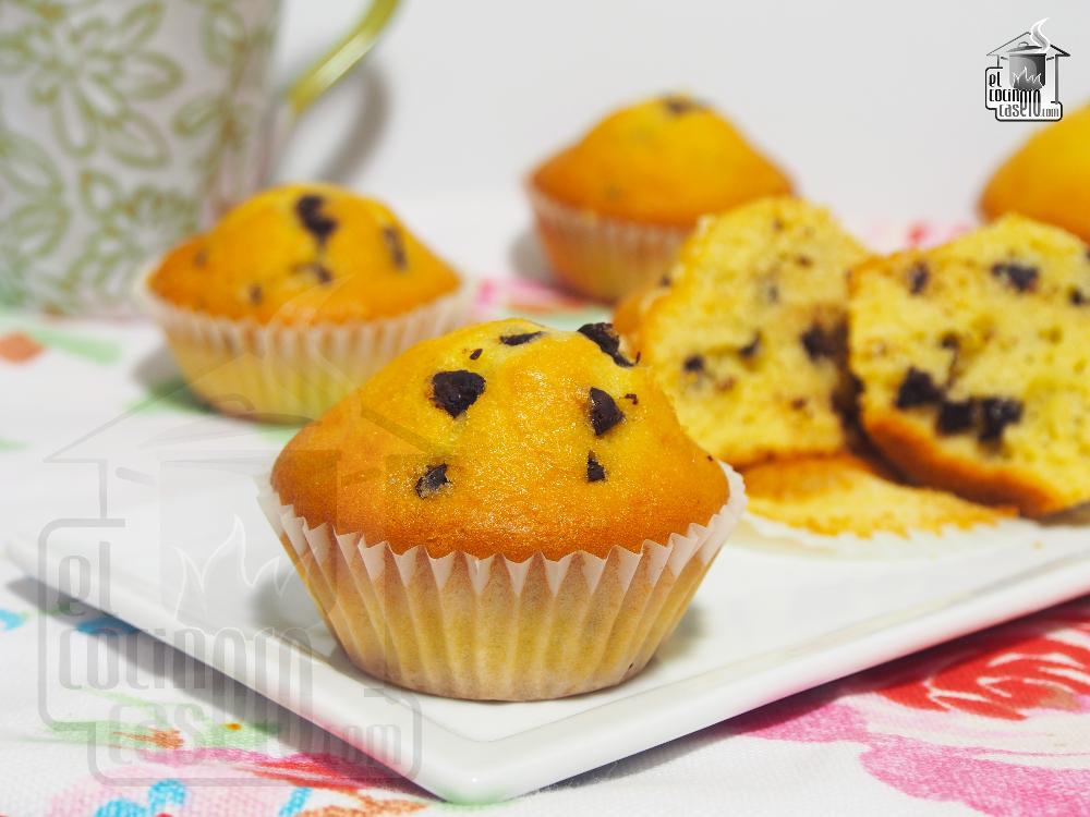Deliciosas minimagdalenas con pepitas de chocolate: receta fácil con Thermomix