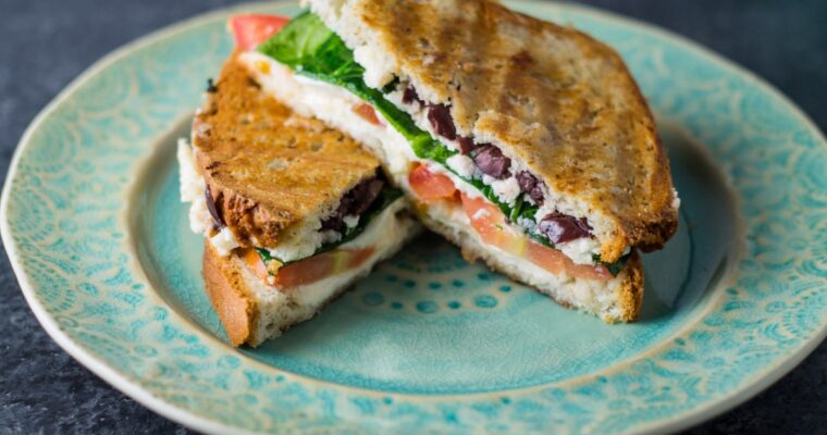 GM Pot Magic: Prepare a Scrumptious Tuna and Tomato Sandwich