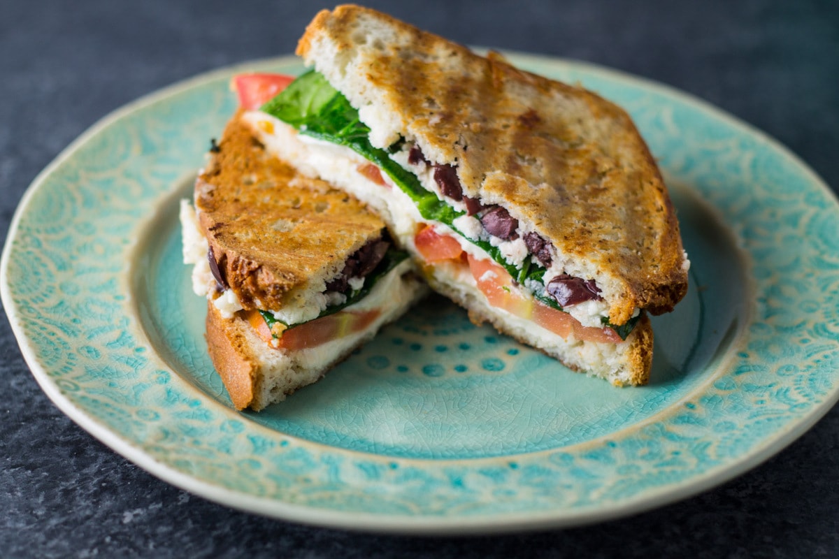 GM Pot Magic: Prepare a Scrumptious Tuna and Tomato Sandwich