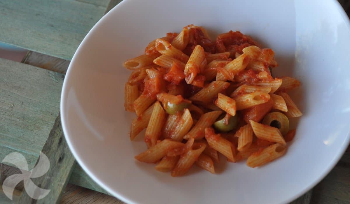 Deliciosa receta de pasta con tomate y verduras para niños: ¡preparada con Thermomix!