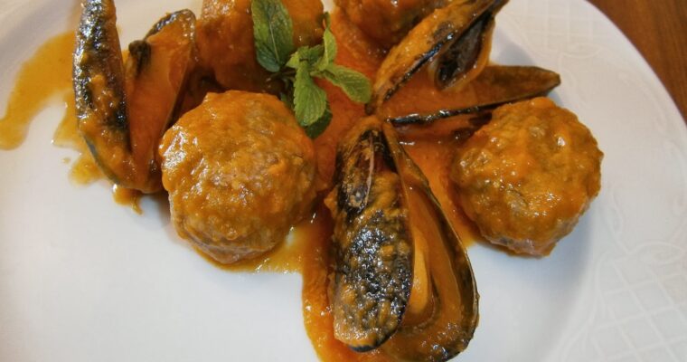 Experience the Authentic Flavors of Argentina with Polo Asado al Limón in Olla GM