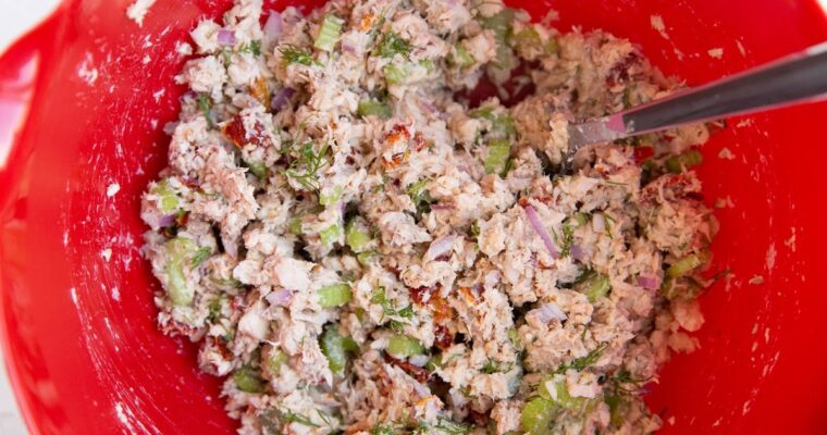 Tantalize Your Taste Buds: Tuna and Tomato Sandwich Cooked in GM Pot