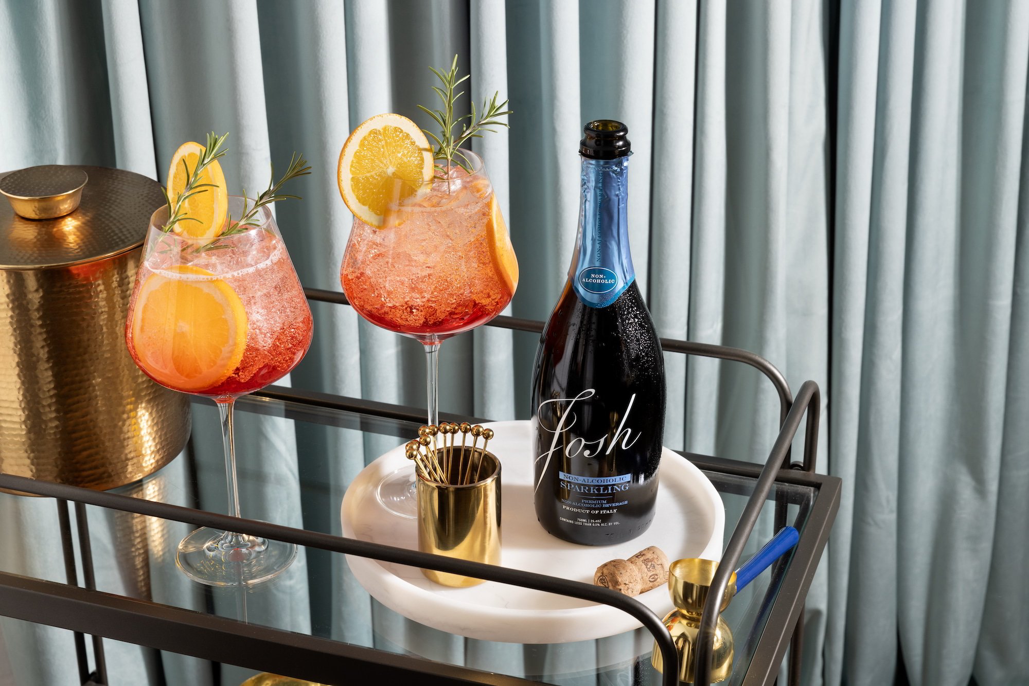 Unleash Your Inner Mixologist with Sangría de Cava con monsieur cuisine