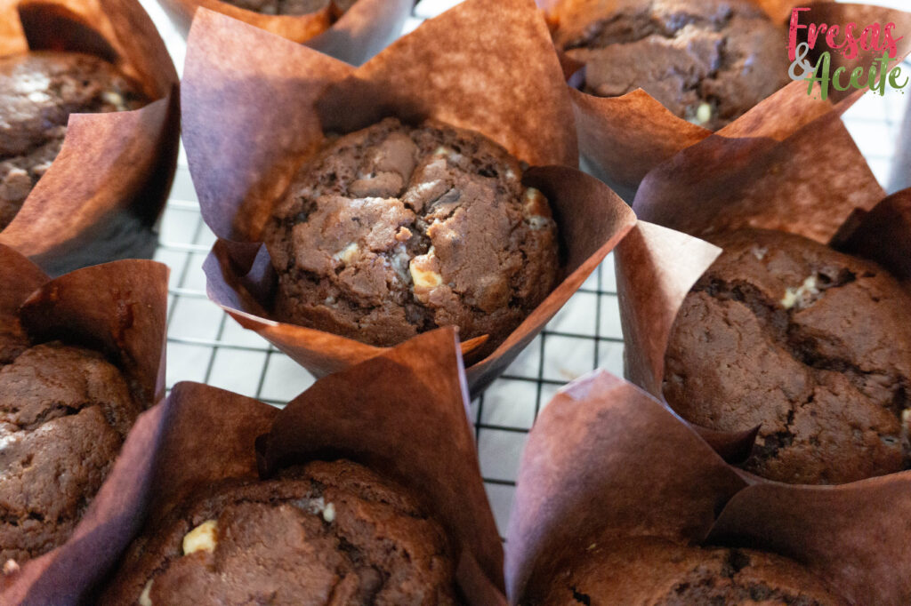 Deliciosos y fáciles de hacer: receta de Muffins tres chocolates para regalar con Thermomix