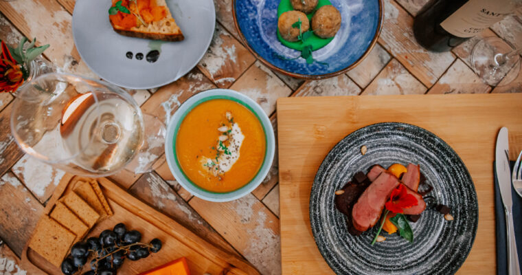 Discover the Perfect Blend of Flavors in Salteado de Alcachofas con Gambas with monsieur cuisine!