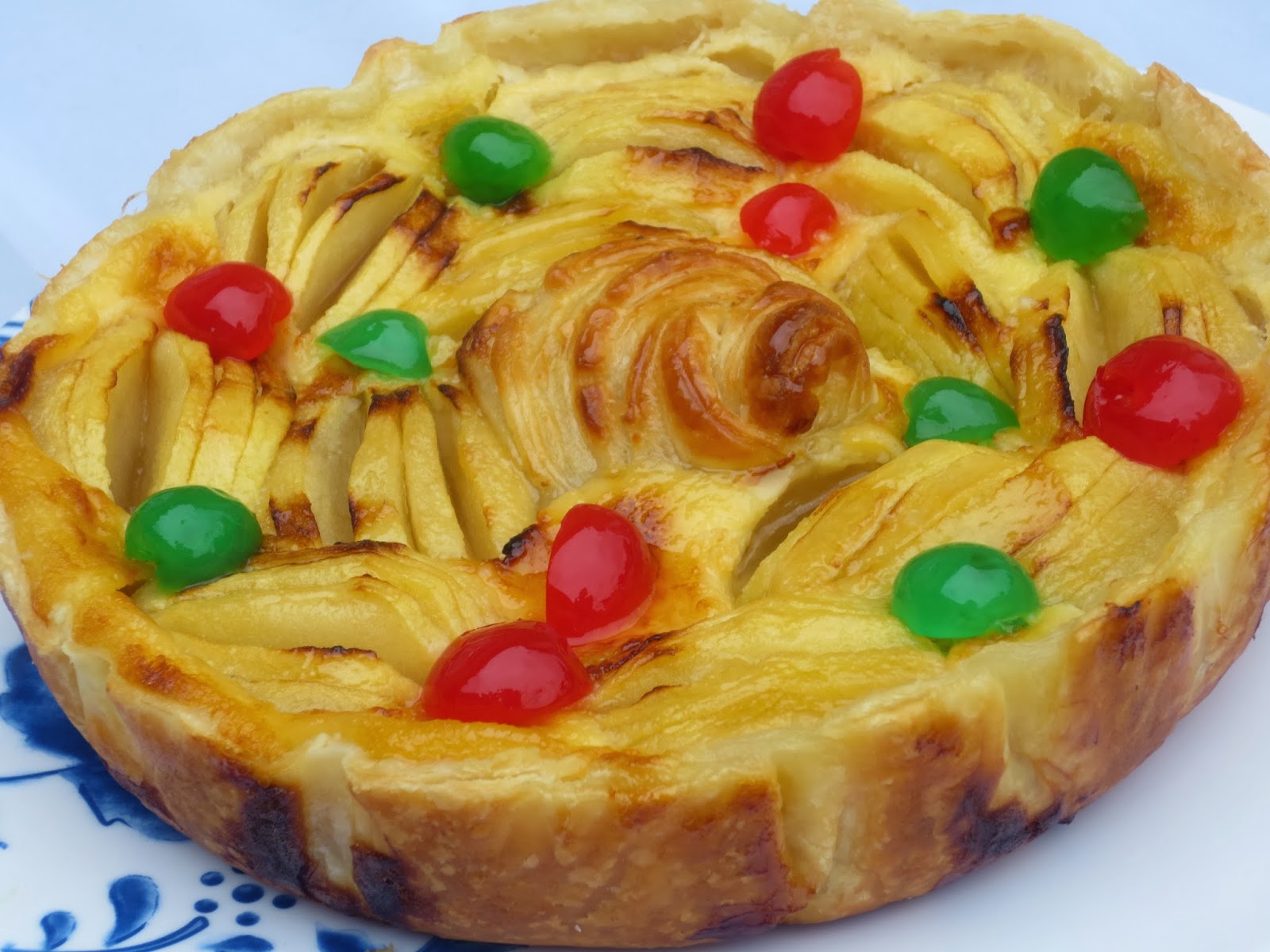 Get Creative in the Kitchen: Unique Variations of Empanada de Manzana con Olla GM