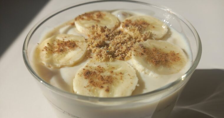 MAMBO’s Secret Ingredient: Elevate Your Smoothie Experience with Batido de Platano y Galletas