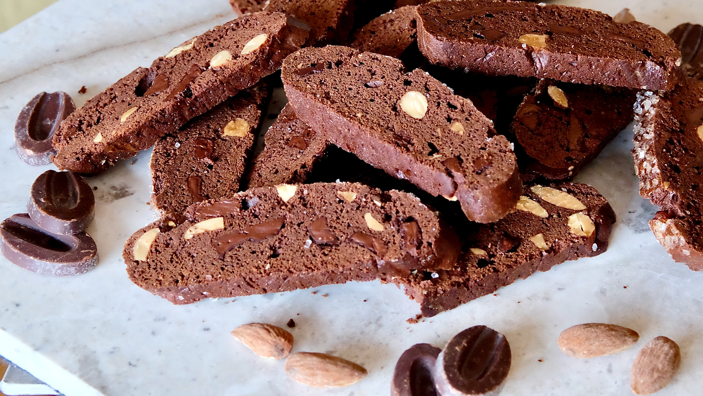 Indulge in the Perfect Combination: Chocolate y Almendras con Thermomix