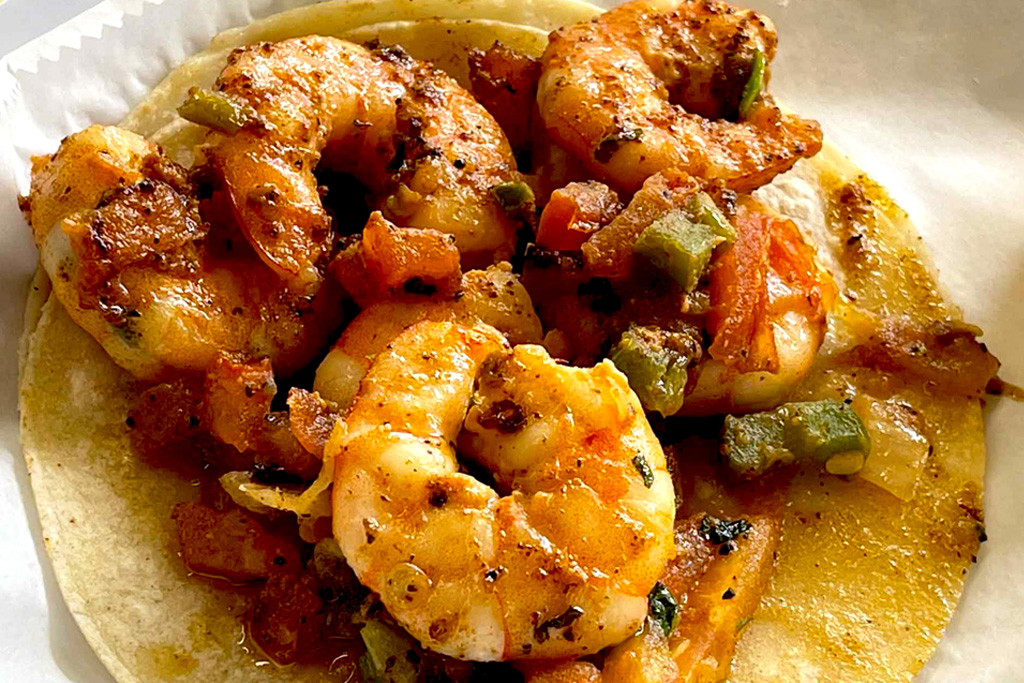 Experience the Bold Flavors of Espaguettis al Ajillo con MAMBO